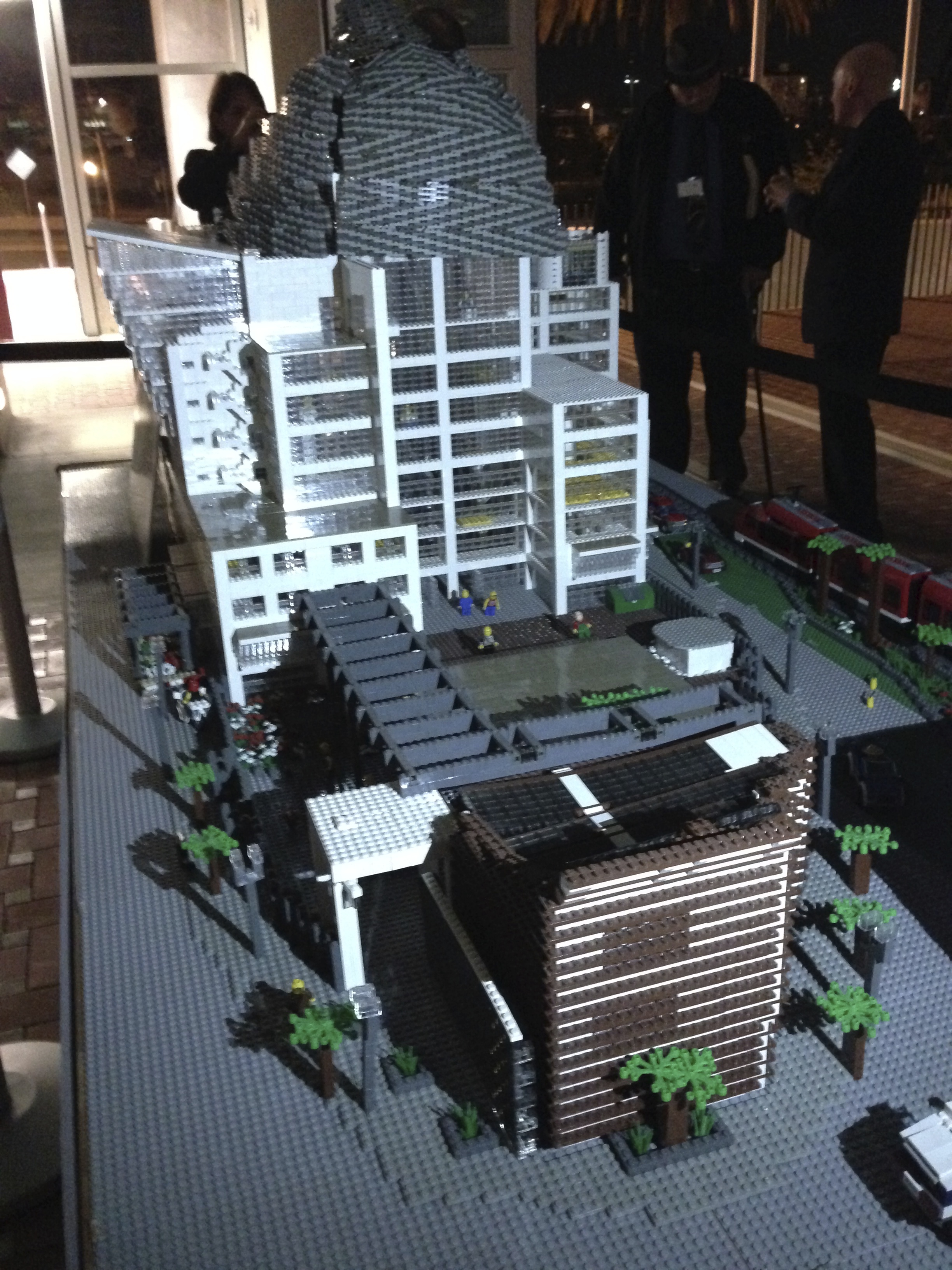 Photo of a model of the San Diego Main Library made of Lego bricks