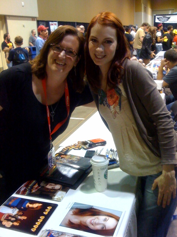 Rebecca Hicks posing with Felicia Day